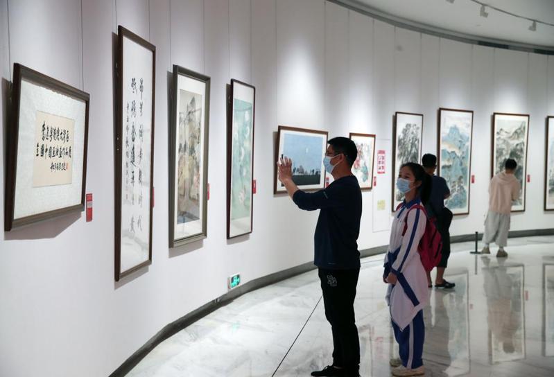 奮進粵港澳大灣區(qū)作品展巡展至深圳，百余精品藝術展現(xiàn)灣區(qū)風貌
